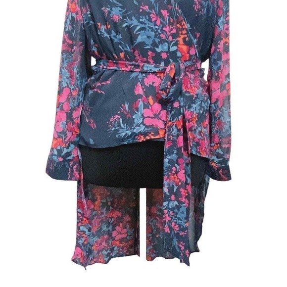 WOMAN'S Plus 3X Standards and Practices Blue Floral High Low Wrap Top Blouse - Picture 5 of 12